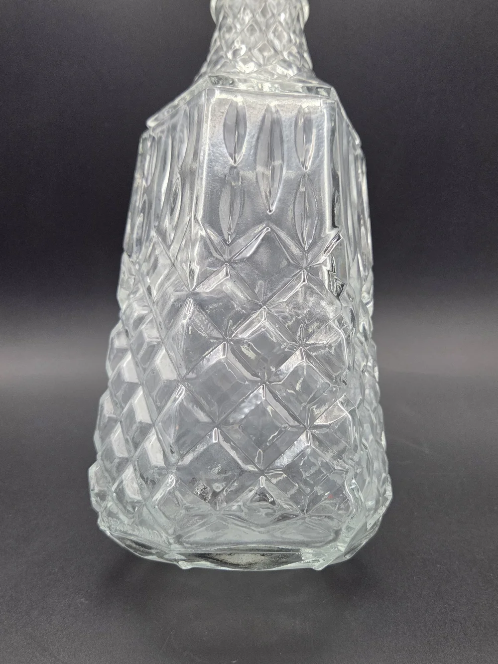 Vintage LIBBEY OF CANADA Glass Decanter & Stopper Diamond Pattern